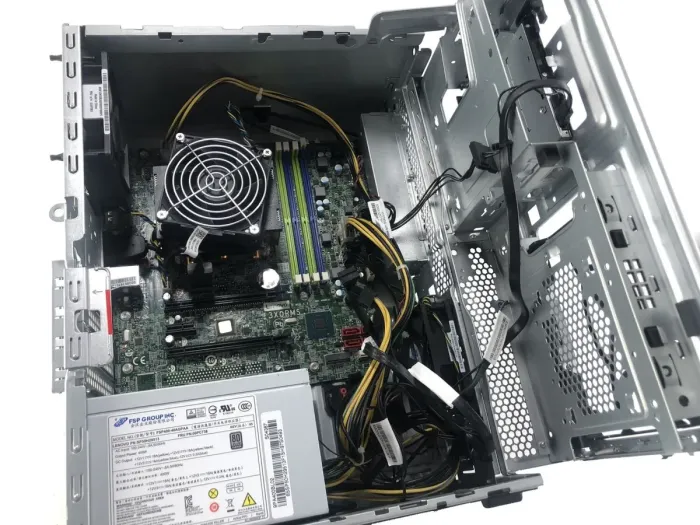 Ігровий ПК Lenovo ThinkStation P330 Tower / Intel Core i5-8400 (6 ядер 2,8 - 4,0 ГГц) / 16 ГБ DDR4 / 240 ГБ SSD + 1000 ГБ HDD / nVidia GeForce GTX 1060, 3 ГБ DDR5 192 біт / DVI, DP, HDMI б/в - зображення 4