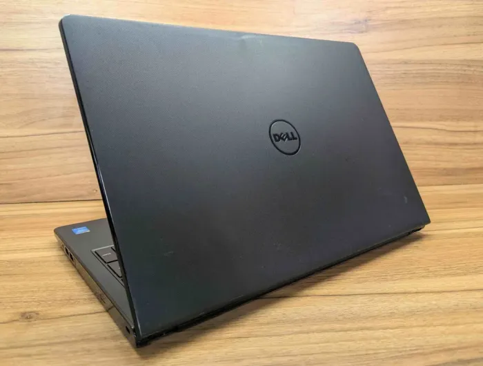 Ноутбук Dell Inspiron 15-3558 / 15.6" (1366x768) TN Touch / Intel Core i3-5015U (2 (4) ядра по 2.1 GHz) / 8 GB DDR3 / 240 GB SSD / Intel HD Graphics 5500 / WebCam / Windows 10 б/в - зображення 6