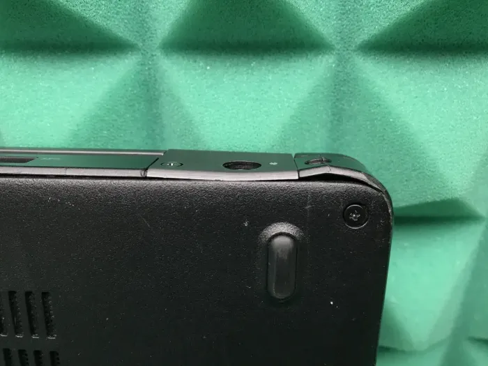 Ноутбук Б-клас Dell Latitude 5480 / 14" (1920x1080) IPS / Intel Core i5-7440HQ (4 ядра по 2.8 - 3.8 GHz) / 8 GB DDR4 / 256 GB SSD M.2 / Intel HD Graphics 630 / USB 3.1 / HDMI / Windows 11 б/в - зображення 10