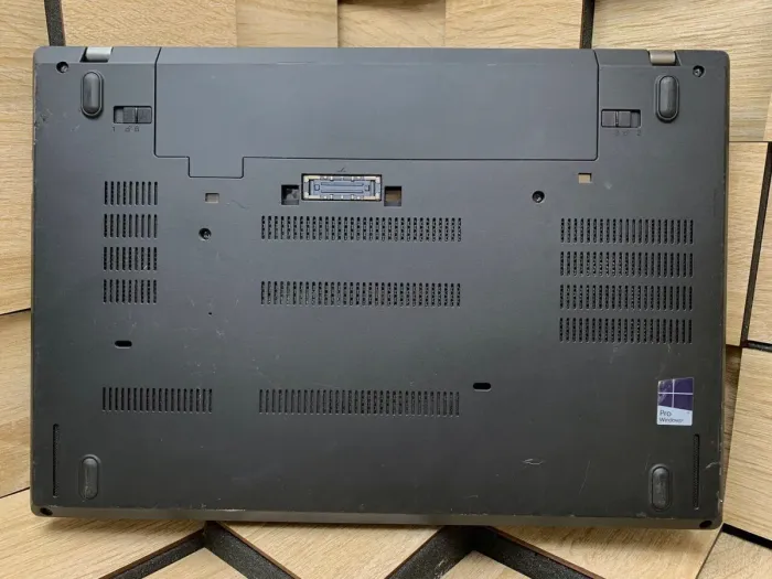 Ноутбук Б-клас Lenovo ThinkPad T470 / 14" (1920x1080) IPS / Intel Core i5-7200U (2 (4) ядра по 2.5 - 3.1 GHz) / 8 GB DDR4 / 256 GB SSD / Intel HD Graphics 620 / WebCam б/в - зображення 9