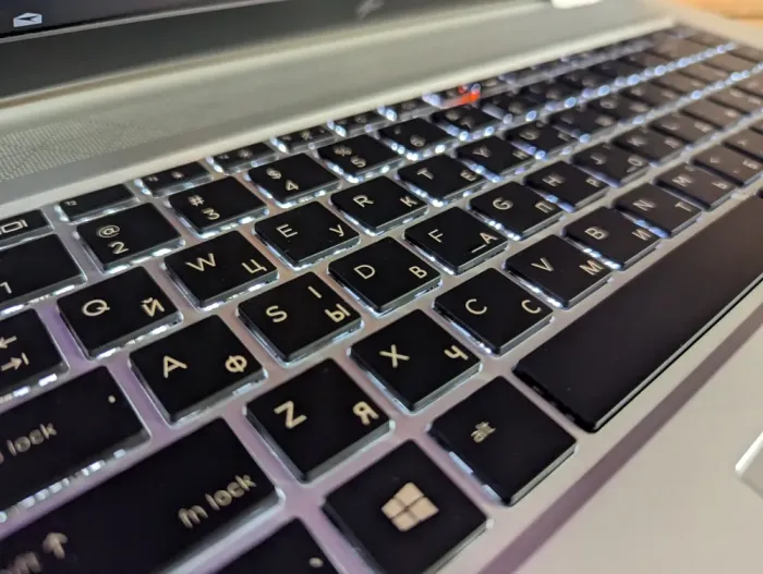 Ігровий ноутбук HP EliteBook 1050 G1 / 15.6" (1920x1080) IPS / Intel Core i7-8850H (6 (12) ядер по 2.6 - 4.3 GHz) / 16 GB DDR4 / 512 GB SSD / nVidia GeForce GTX 1050, 4 GB GDDR5, 128-bit / TouchID / WebCam / Windows 10 б/в - зображення 6