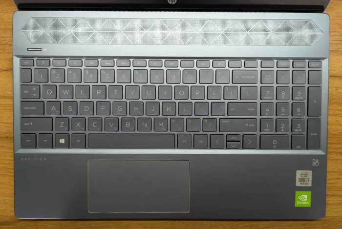 Ультрабук Б-клас HP Pavilion 15-cs3073cl / 15.6" (1920x1080) IPS Touch / Intel Core i7-1065G7 (4 (8) ядра по 1.3 - 3.9 GHz) / 16 GB DDR4 / 480 GB SSD / nVidia GeForce MX250, 4 GB GDDR5, 64-bit / WebCam / Windows 10 б/в - зображення 4