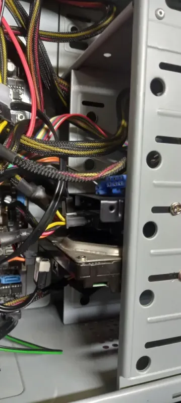 Комп'ютер Asus P8Q77-M2 Tower / Intel Core i5-3470 (4 ядра по 3.2-3.6 GHz) / 8 GB DDR3 / 240 GB SSD + 500 GB HDD / Intel HD Graphics 2500 / DVD-ROM / 400W / Win 10  б/в - зображення 6