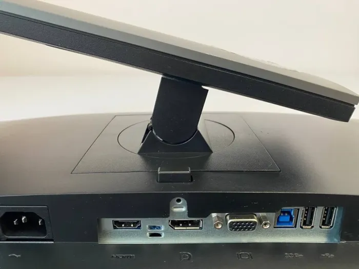 Монітор Dell P2217H / 22" (1920x1080) IPS / 2x USB 2.0, 2x USB 3.0, 1x VGA, 1x HDMI, 1x DisplayPort / VESA 100x100 б/в - зображення 5