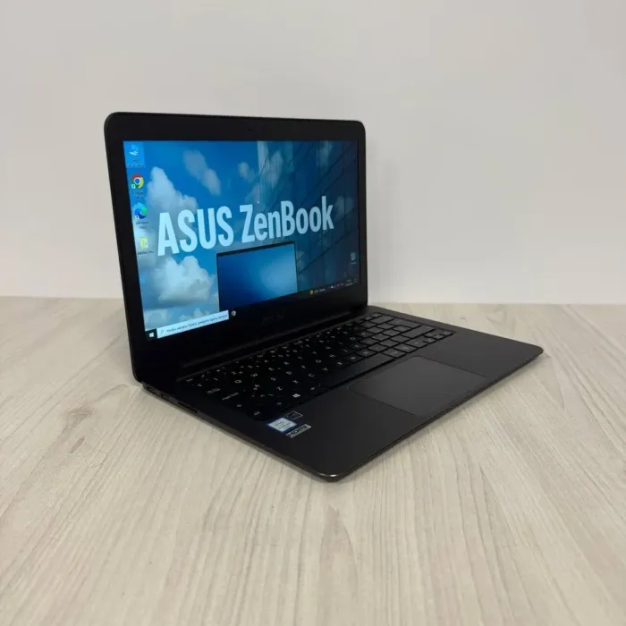 Ультрабук Б-клас Asus ZenBook UX305CA / 13.3" (1920x1080) IPS / Intel Core m3-6Y30 (2 (4) ядра по 0.9 - 2.2 GHz) / 8 GB DDR3 / 256 GB SSD NVMe / Intel UHD Graphics 620 / WebCam б/в - зображення 4