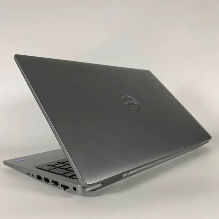 Ультрабук Dell Latitude 5520 / 15.6" (1920x1080) IPS / Intel Core i5-1135G7 (4 (8) ядра по 2.4 - 4.2 GHz) / 16 GB DDR4 / 240 GB SSD / Intel Iris Xe Graphics / WebCam / HDMI б/в - зображення 7