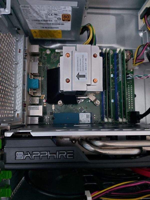 Комп'ютер Fujitsu Esprimo P956 E90 Tower / Intel Core i5-6600 (4 ядра по 3,3 - 3,9 ГГц) / 16 ГБ DDR4 / 256 ГБ SSD M.2 + 500 ГБ HDD / AMD Radeon RX 570, 4 ГБ GDDR5, 256-біт / DVD-ROM б/в - изображение 6