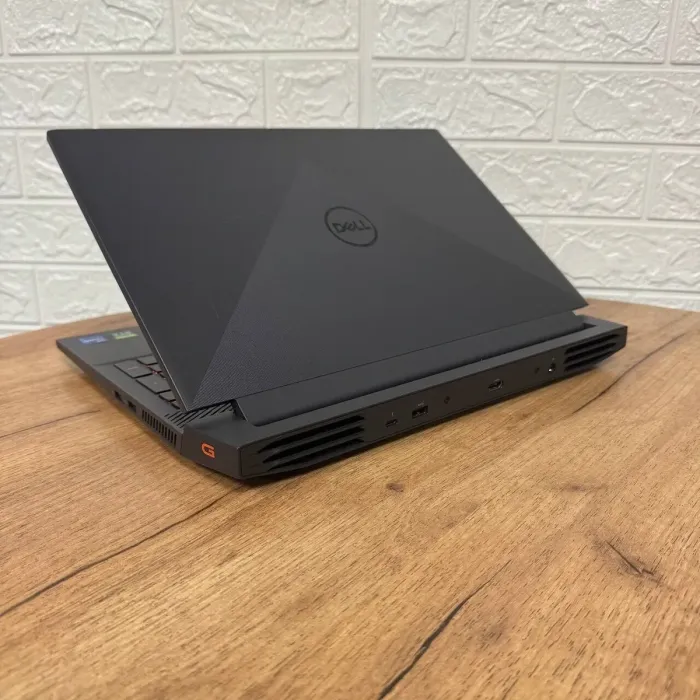 Ігровий ноутбук Б-клас Dell G15 5511 / 15.6" (1920x1080) IPS / Intel Core i7-11800H (8 (16) ядер по 2.3 - 4.6 GHz) / 16 GB DDR4 / 512 GB SSD / nVidia GeForce RTX 3060, 6 GB GDDR6, 192-bit / WebCam б/в - зображення 6