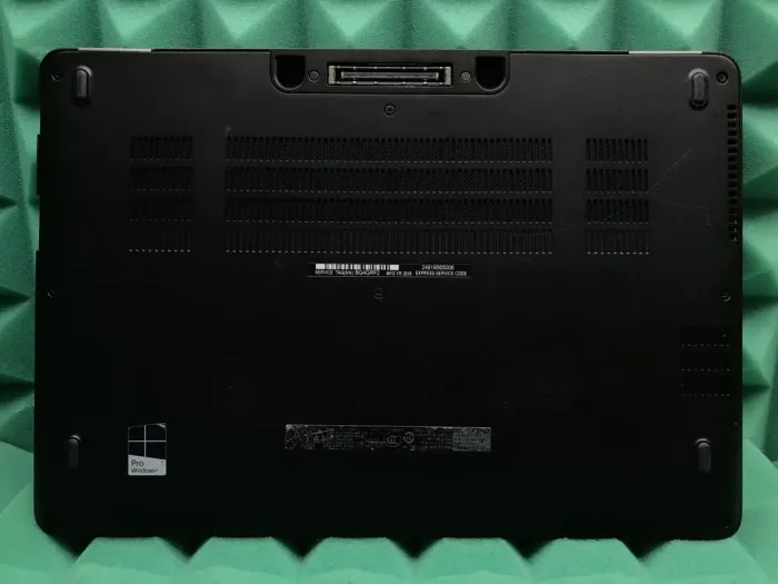 Нетбук Dell Latitude 12 E7270 / 12.5" (1366x768) TN / Intel Core i5-6300U (2 (4) ядра по 2.4 - 3.0 GHz) / 8 GB DDR4 / 128 GB SSD / Intel HD Graphics 520 / WebCam / HDMI / miniDP / Windows 10 б/в - зображення 6