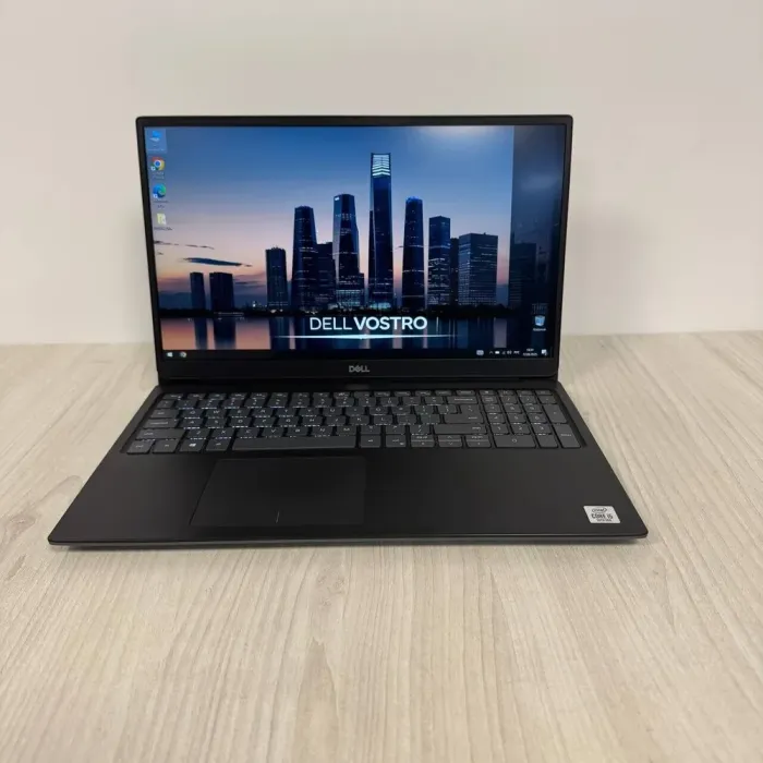 Ультрабук Б-клас Dell Vostro 5590 / 15.6" (1920x1080) IPS / Intel Core i5-10210U (4 (8) ядра по 1.6 - 4.2 GHz) / 8 GB DDR4 / 256 GB SSD NVMe / Intel UHD Graphics / WebCam б/в - зображення 2
