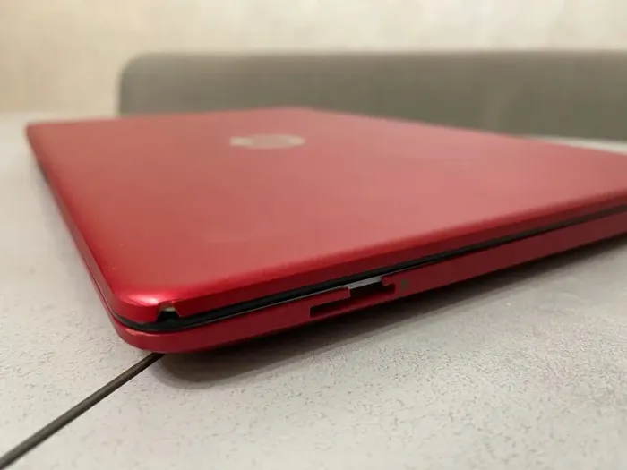 Ультрабук Б-клас HP 15-dw0083wm / 15.6" (1366x768) TN / Intel Pentium Silver N5030 (4 ядра по 1.1 - 3.1 GHz) / 4 GB DDR4 / 128 GB SSD / Intel UHD Graphics 605 / WebCam / USB 3.1 / HDMI б/в - зображення 9