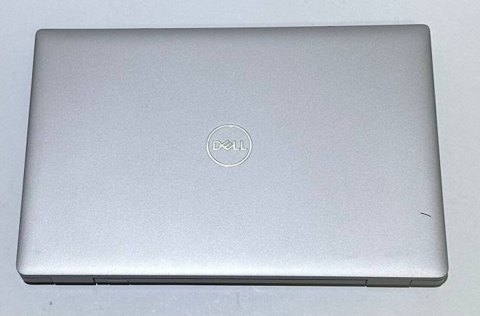 Ультрабук Б-клас Dell Precision 3560 / 15.6" (1920x1080) IPS / Intel Core i5-1135G7 (4 (8) ядра по 4.2 GHz) / 16 GB DDR4 / 256 GB SSD / Intel Iris Xe Graphics / WebCam б/в - изображение 6