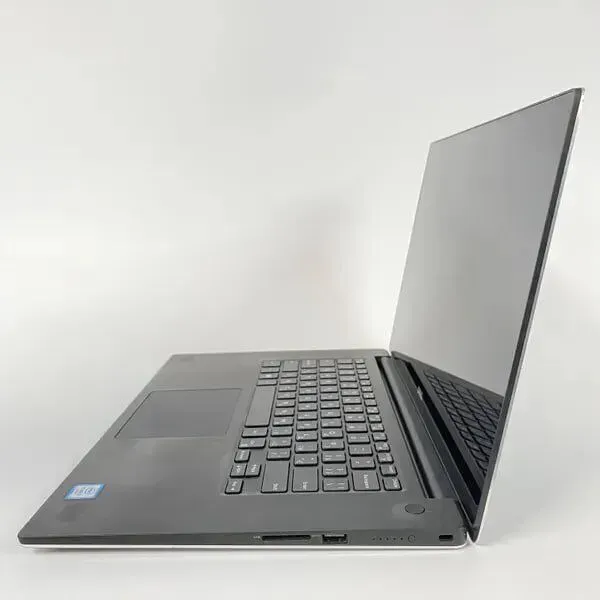 Ноутбук  Б-клас Dell Precision 5510 / 15.6" (3840x2160) IPS Touch / Intel Core i7-6820HQ (4 (8) ядра по 2.7 - 3.6 GHz) / 16 GB DDR4 / 512 GB SSD / nVidia Quadro M1000M, 2 GB DDR3, 128-bit / HDMI б/в - зображення 5