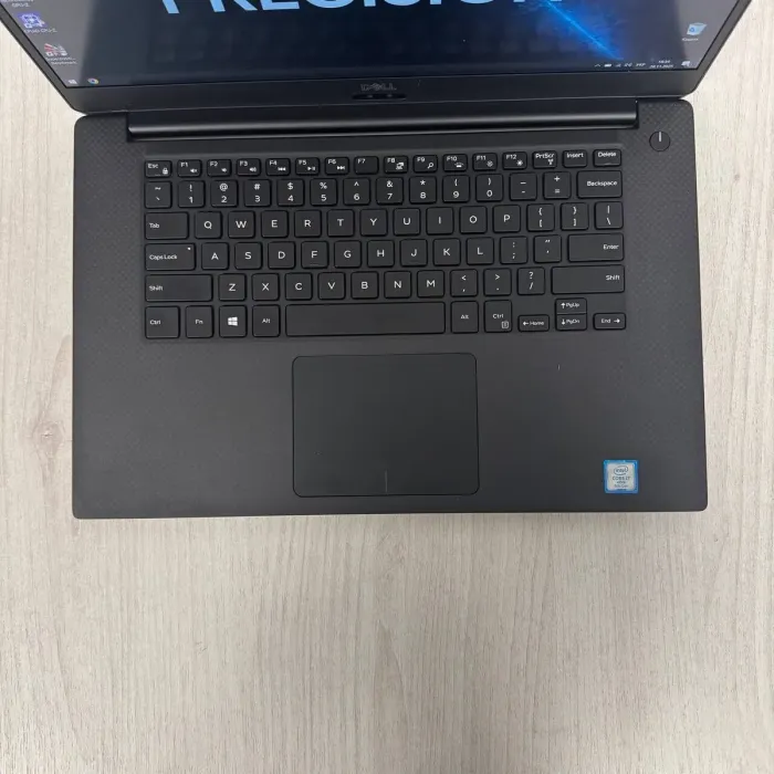 Мобільна робоча станція Б-класу Dell Precision 5540 / 15,6" (1920x1080) IPS / Intel Core i7-9850H (6 (12) ядер по 2,6 - 4,6 ГГц) / 16 ГБ DDR4 / 512 ГБ SSD / nVidia Quadro T1000, 4 ГБ GDDR5, 128-біт / WebCam б/в - зображення 5