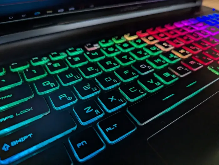 Ігровий ноутбук MSI MS16P7 GL63 9SDK / 15.6" (1920x1080) IPS / Intel Core i7-9750H (6 (12) ядер по 2.6 - 4.5 GHz) / 16 GB DDR4 / 512 GB SSD / nVidia GeForce GTX 1660 Ti, 6 GB GDDR6, 192-bit / WebCam / Windows 10 б/в - зображення 6