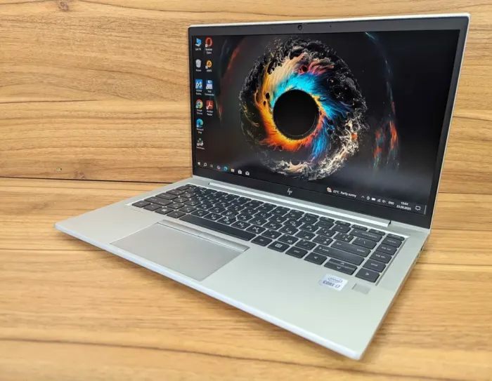 Ультрабук Б-клас HP EliteBook 840 G7 / 14" (1920x1080) IPS / Intel Core i7-10610U (4 (8) ядра по 1.8 - 4.9 GHz) / 32 GB DDR4 / 1000 GB SSD / Intel UHD Graphics / WebCam / TouchID / Windows 10 б/в - зображення 5