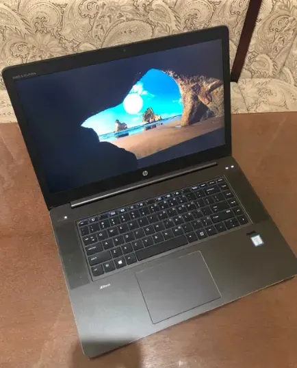 Робоча станція HP ZBook 15 G3 / 15.6" (1920x1080) IPS / Intel Core i7-6700HQ (4 (8) ядра по 2.6 - 3.5 GHz) / 16 GB DDR4 / 256 GB SSD / nVidia Quadro M1000M, 2 GB GDDR5, 128-bit / WebCam б/в - зображення 2