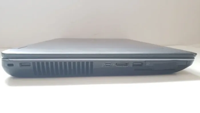 Мобільна робоча станція Б-класу HP ZBook 15 G2 / 15.6" (1920x1080) IPS / Intel Core i7-4800MQ (4 (8) ядра по 2.7 - 3.7 GHz) / 16 GB DDR3 / 500 GB SSD / nVidia Quadro K2100M, 2 GB GDDR5, 128-bit / WebCam / АКБ не тримає б/в - зображення 4