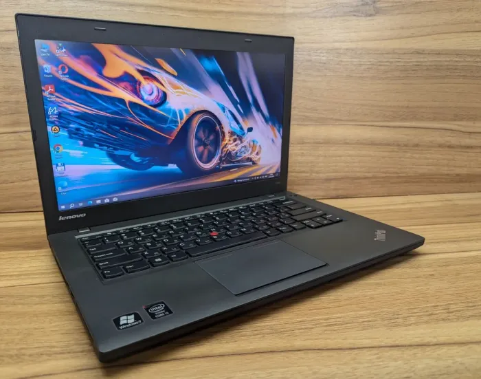 Ноутбук Б-клас Lenovo ThinkPad T440 / 14" (1600x900) TN / Intel Core i5-4300U (2 (4) ядра по 1.9 - 2.9 GHz) / 8 GB DDR3 / 240 GB SSD / Intel HD Graphics 4400 / WebCam / Windows 10 б/в - зображення 4