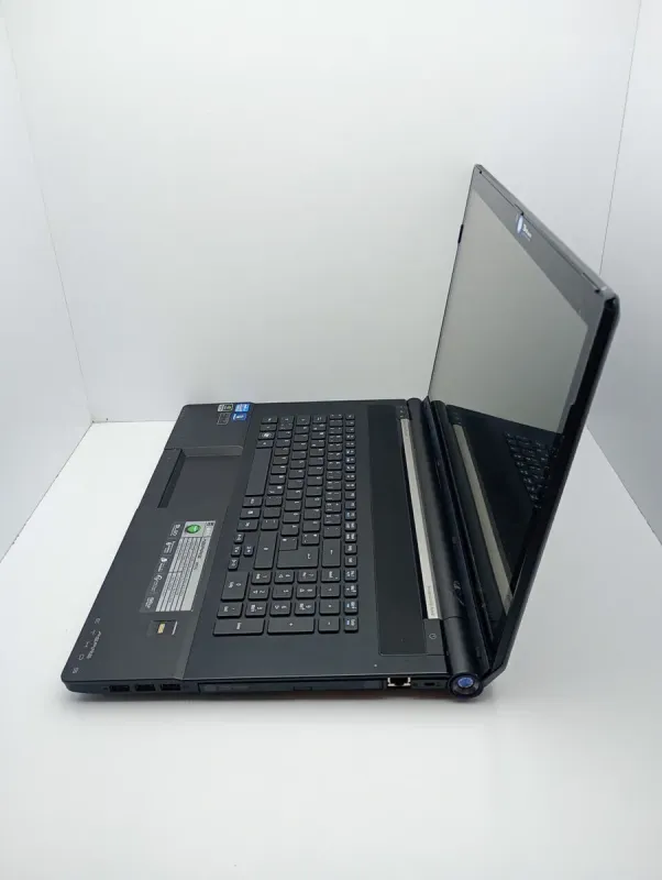 Ноутбук Б-клас Acer 8951g / 18.4" (1920x1080) TN / Intel Core i5-2430M (2 (4) ядра по 2.4 GHz) / 6 GB DDR3 / 500 GB HDD / nVidia GeForce GT 540M, 1 GB GDDR3, 128-bit / WebCam / АКБ не тримає б/в - зображення 4