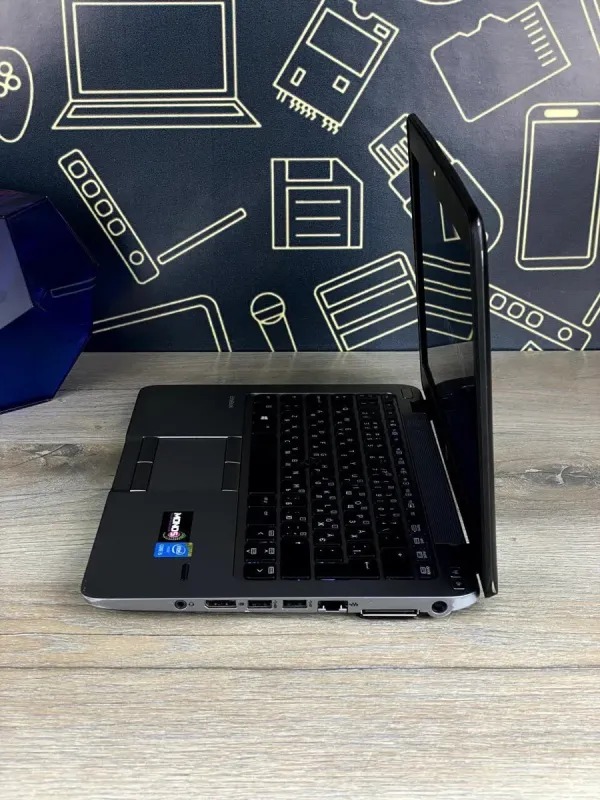 Нетбук HP EliteBook 820 G2 / 12.5" TN / Core i5-5200U (2(4) ядра по 2.2-2.7 GHz) / 8GB DDR3 / 128GB SSD / HD Graphics 5500 / WebCam б/в - зображення 4