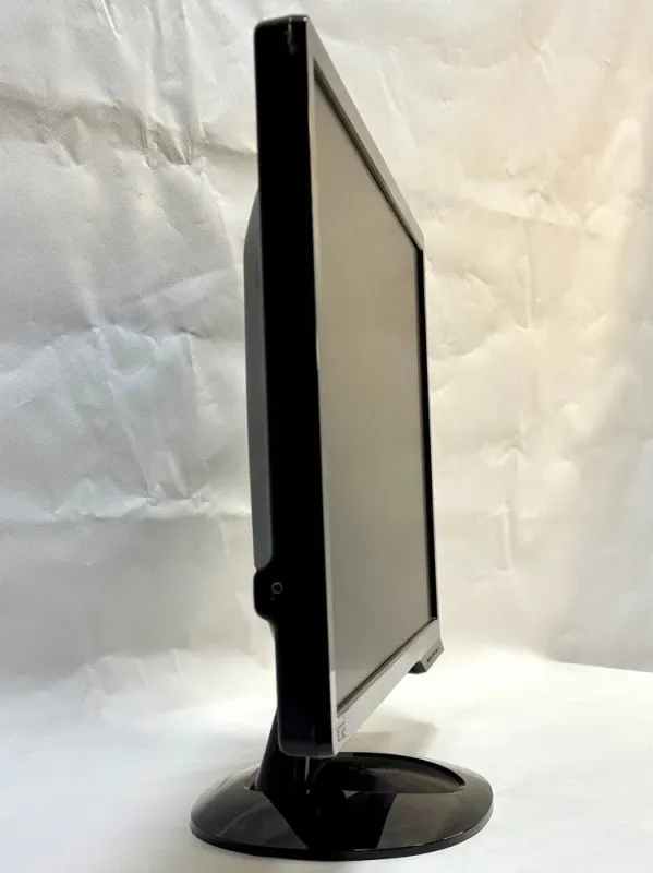 Монітор BenQ G2420HD / 24" (1920x1080) TN / VGA, DVI, HDMI / VESA 100x100 + Кабель живлення б/в - зображення 4