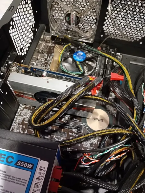 Ігровий ПК Cooler Master Elite 431 Tower / Intel Core i5-6400 (4 ядра 2,7 - 3,3 ГГц) / 16 ГБ DDR4 / 500 ГБ SSD + 1000 ГБ HDD / nVidia GeForce GTX 560, 2 ГБ GDDR5, 256-біт / DVD-RW / 550 Вт б/в - зображення 8