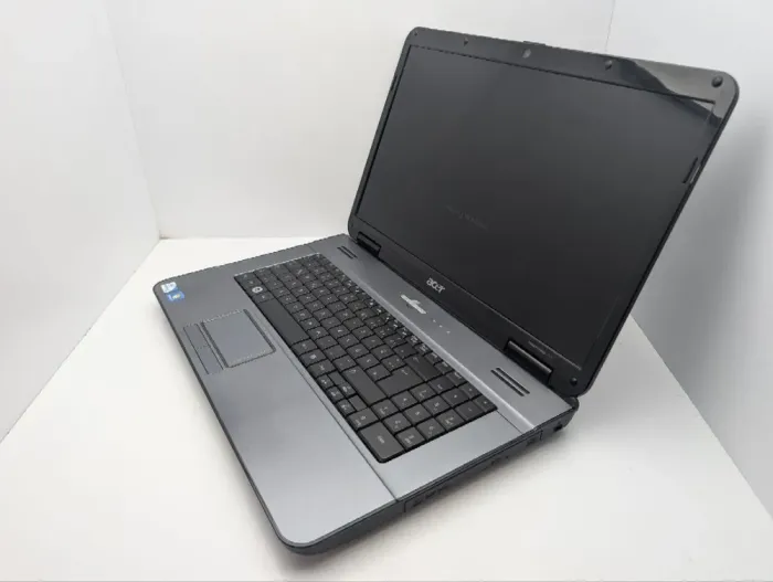 Ноутбук Acer Aspire 7715Z / 17.3" (1600x900) TN / Intel Pentium T4500 (2 ядра по 2.3 GHz) / 4 GB DDR3 / 250 GB HDD / Intel Graphics / WebCam / DVD-ROM / АКБ не тримає заряд б/в - зображення 7