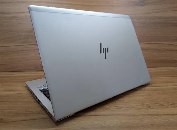 Ультрабук Б-клас HP EliteBook 840 G5 / 14" (1920x1080) IPS / Intel Core i5-8350U (4 (8) ядра по 1.7 - 3.6 GHz) / 8 GB DDR4 / 256 GB SSD / Intel UHD Graphics 620 / WebCam / Fingerprint / Windows 10 б/в - зображення 3