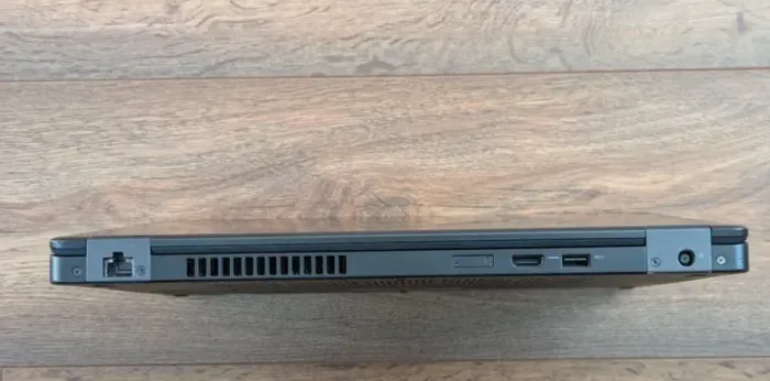 Ультрабук Dell Latitude 5490 / 14" (1920x1080) IPS / Intel Core i5-7300U (2 (4) ядра по 2.6 - 3.5 GHz) / 8 GB DDR4 / 128 GB SSD / Intel HD Graphics 620 / WebCam / HDMI / Windows 11 б/в - зображення 6