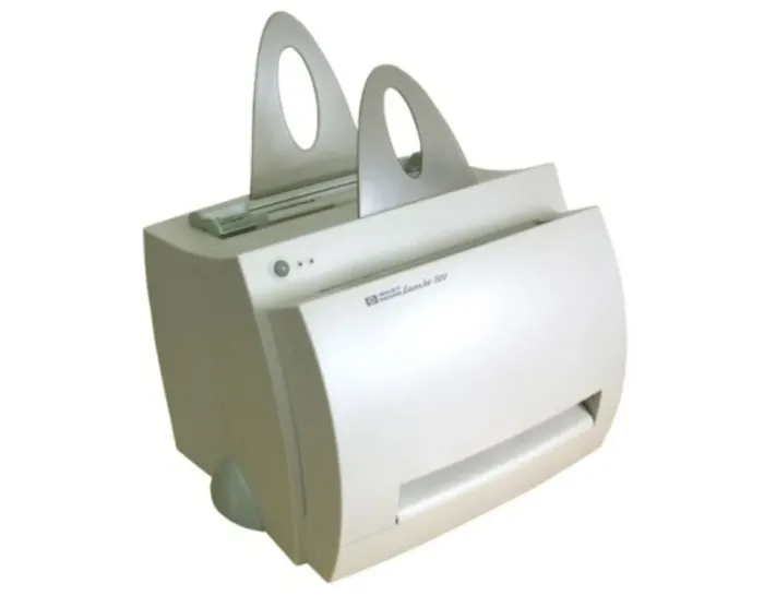 Принтер HP LaserJet 1100 / лазерний монохромний друк / 600x600 dpi / А4 / 8 стор./хв. / LPT б/в - зображення 1