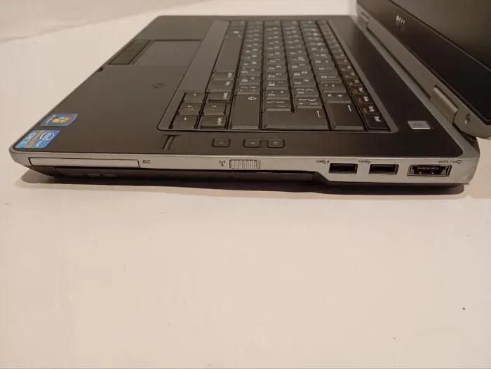 Ноутбук Б-клас Dell Latitude E6430 / 14" (1366x768) TN / Intel Core i5-3340M (2 (4) ядра по 2.7 - 3.4 GHz) / 8 GB DDR3 / 500 GB HDD / Intel HD Graphics 4000 / WebCam б/в - зображення 5