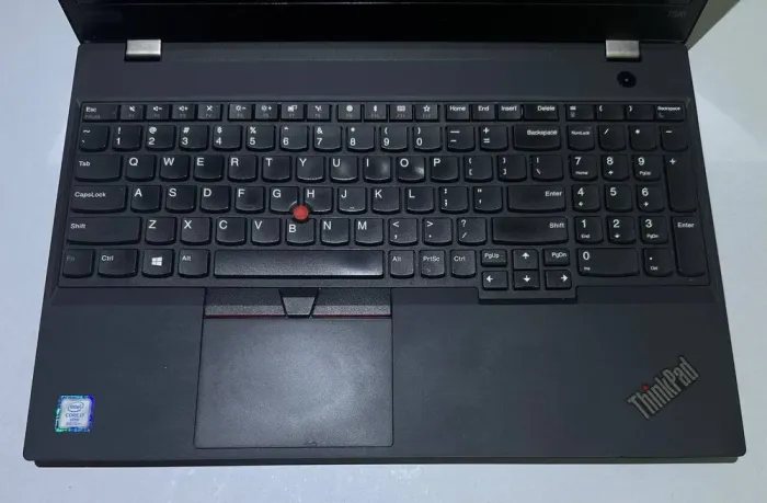 Ультрабук Lenovo ThinkPad T590 / 15.6" (1920x1080) IPS / Intel Core i7-8665U (4 (8) ядра по 1.9 - 4.8 GHz) / 16 GB DDR4 / 256 GB SSD / nVidia GeForce MX250, 2 GB GDDR5, 64-bit / WebCam / Win 11 б/в - зображення 5