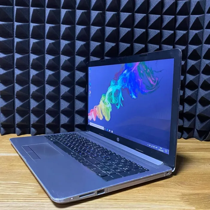 Ноутбук Б-клас HP 255 G7 / 15.6" (1366x768) TN / AMD Ryzen 3 3200U (2 (4) ядра по 2.6 - 3.5 GHz) / 8 GB DDR4 / 128 GB SSD / AMD Radeon Vega 3 Graphics / WebCam / DVD-ROM б/в - зображення 6
