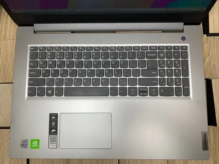 Ультрабук Б-клас Dell Latitude 5411 / 14" (1920x1080) IPS / Intel Core i5-10400H (4 (8) ядра по 2.6 - 4.6 GHz) / 8 GB DDR4 / 256 GB SSD M.2 / Intel UHD Graphics / WebCam / Windows 10 б/в - зображення 4