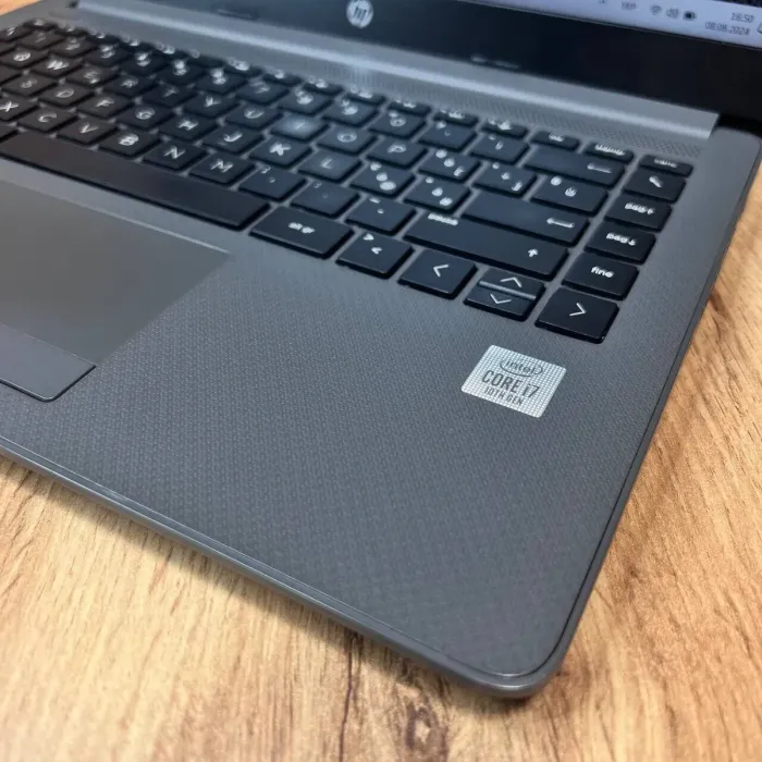 Ноутбук HP 240 G8 / 14" (1920x1080) IPS / Intel Core i7-1065G7 (4 (8) ядра по 1.3 - 3.9 GHz) / 8 GB DDR4 / 256 GB SSD / Intel Iris Plus Graphics / WebCam б/в - зображення 8