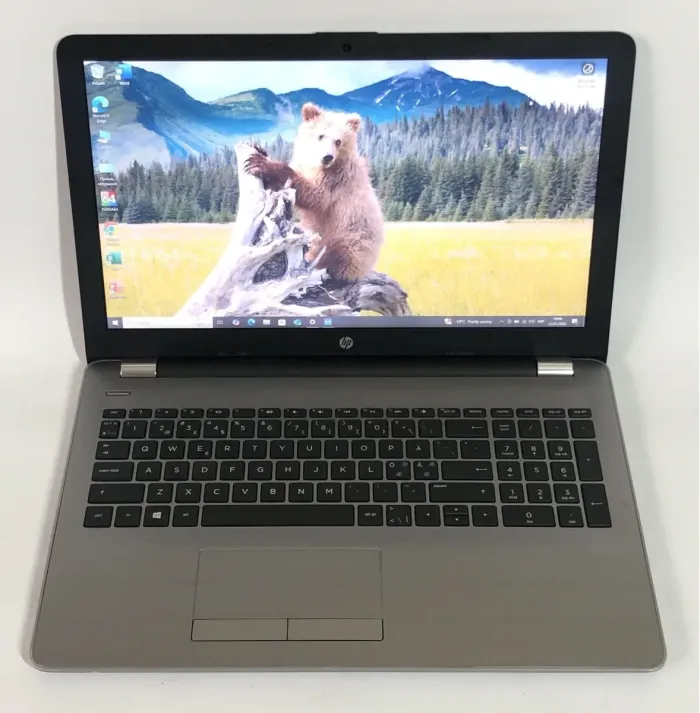 Ноутбук Б-клас HP 250 G6 / 15.6" (1920x1080) TN / Intel Core i5-7200U (2 (4) ядра по 2.5 - 3.1 GHz) / 8 GB DDR4 / 256 GB SSD / Intel HD Graphics 620 / WebCam / Win 10 Pro б/в - зображення 2