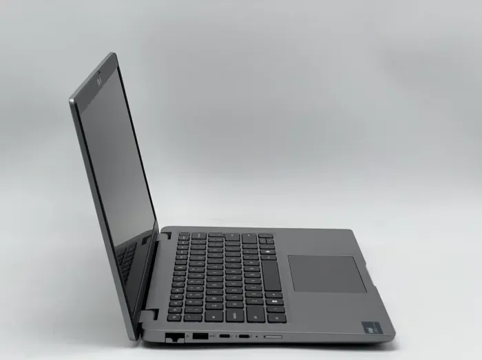 Ультрабук Dell Precision 3490 / 14" (1920x1080) IPS / Intel Core Ultra 7 165H (16 (22) ядер по 3.8 - 5.0 GHz) / 16 GB DDR5 / 480 GB SSD / Intel Arc Graphics / WebCam б/в - зображення 3