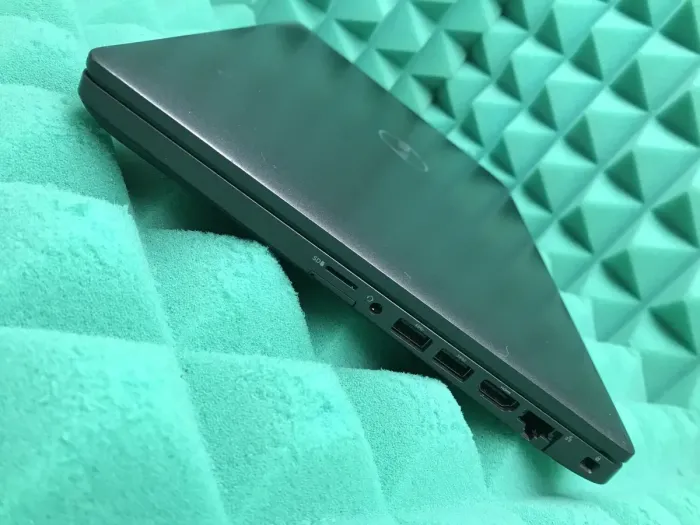 Ультрабук Б-клас Dell Latitude 5400 / 14" (1920x1080) IPS / Intel Core i5-8265U (4 (8) ядра по 1.6 - 3.9 GHz) / 8 GB DDR4 / 256 GB SSD / Intel UHD Graphics 620 / WebCam / USB 3.1 / HDMI / Windows 10 б/в - зображення 6