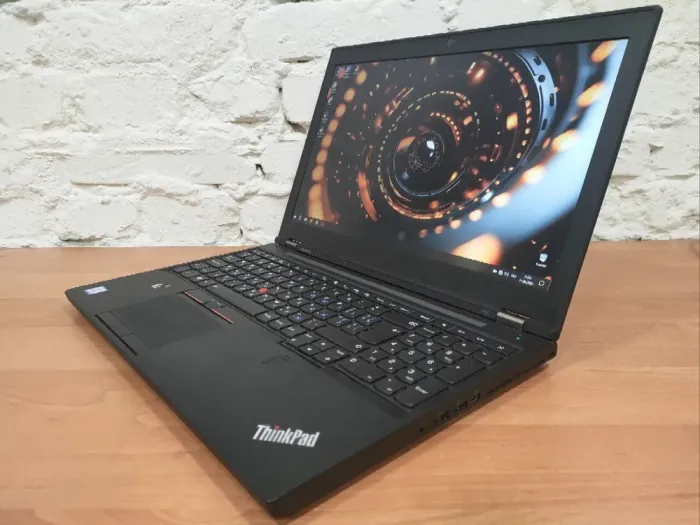 Мобільна робоча станція Lenovo ThinkPad P50 / 15.6" (1920x1080) IPS / Intel Core i7-6700HQ (4 (8) ядра по 2.6 - 3.5 GHz) / 32 GB DDR4 / 480 GB SSD / nVidia Quadro M2000M, 4 GB GDDR5, 128-bit / WebCam б/в - зображення 4