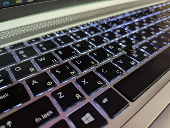 Ультрабук HP EliteBook 850 G5 / 15.6" (1920x1080) IPS / Intel Core i7-7600U (2 (4) ядра по 2.8 - 3.9 GHz) / 16 GB DDR4 / 512 GB SSD / Intel HD Graphics 620 / Fingerprint / WebCam / Windows 10 б/в - зображення 6