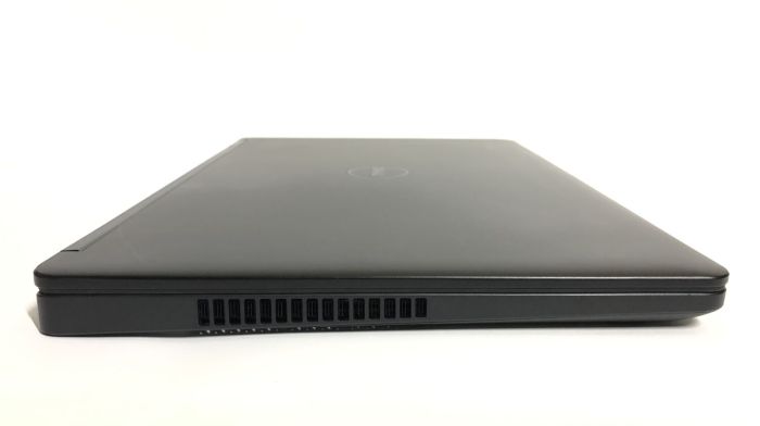 Ноутбук Б-клас Dell Latitude E5570 / 15.6" (1366x768) TN / Intel Core i3-6100U (2 (4) ядра по 2.3 GHz) / 8 GB DDR4 / 128 GB SSD / Intel HD Graphics 520 / WebCam б/в - зображення 4