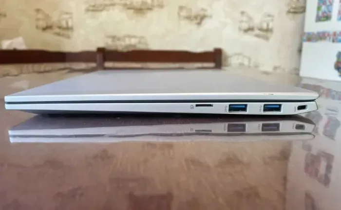 Ультрабук LG Gram 14 / 14" (1920x1200) IPS / Intel Core i5-1135G7 (4 (8) ядра по 2.4 - 4.2 GHz) / 8 GB DDR4 / 512 GB SSD / Intel Iris Xe Graphics / WebCam б/в - зображення 7