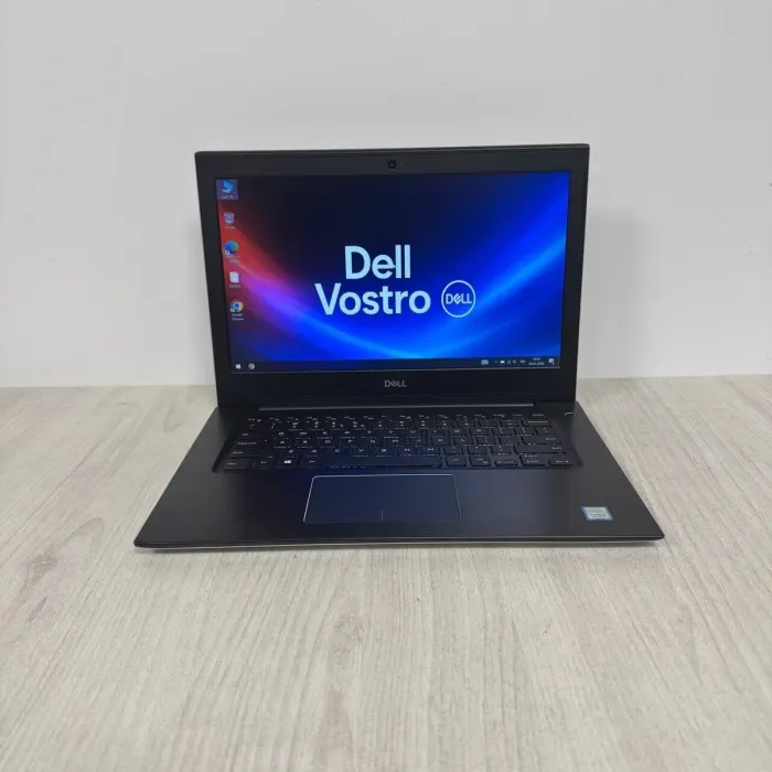 Ультрабук Б-клас Dell Vostro 5471 / 14" (1920x1080) IPS / Intel Core i5-8250U (4 (8) ядра по 1.6 - 3.4 GHz) / 8 GB DDR4 / 240 GB SSD / Intel UHD Graphics 620 / WebCam / Windows 10 б/в - зображення 2