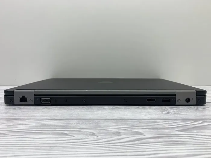 Ноутбук Б-клас Dell Latitude E5470 / 14" (1920x1080) IPS / Intel Core i5-6300U (2 (4) ядра по 2.4 - 3.0 GHz) / 8 GB DDR4 / 240 GB SSD / Intel UHD Graphics 520 / WebCam б/в - зображення 9
