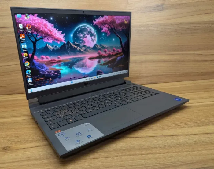 Ігровий ноутбук Dell G15 5511 / 15.6" (1920x1080) IPS / Intel Core i7-11800H (8 (16) ядер по 2.3 - 4.6 GHz) / 16 GB DDR4 / 512 GB SSD / nVidia GeForce RTX 3060, 6 GB GDDR6, 192-bit / WebCam / Windows 11 б/в - зображення 4