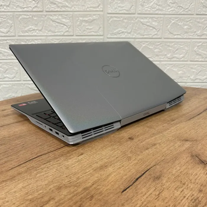 Ігровий ноутбук Dell G5 5505 / 15.6" (1920x1080) IPS / AMD Ryzen 5 4600H (6 (12) ядер по 3.0 - 4.0 GHz) / 16 GB DDR4 / 256 GB SSD / AMD Radeon RX 5600M, 6 GB GDDR6, 192-bit / WebCam б/в - зображення 6