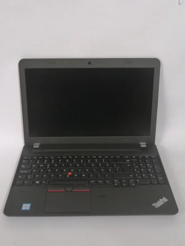 Ноутбук Lenovo ThinkPad E560 / 15.6" IPS / Core i5-6200U (2(4) ядра по 2.3-2.8 GHz) / 8GB DDR3 / 192GB SSD / HD Graphics 520 / WebCam / DVD-ROM / VGA б/в - зображення 2
