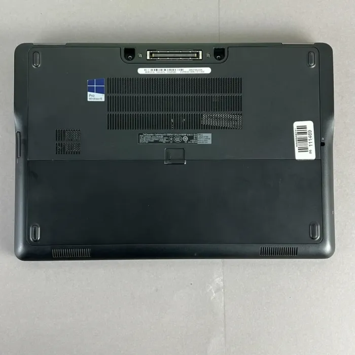 Ультрабук Dell Latitude E7250 / 12.5" (1366x768) TN / Intel Core i7-5600U (2 (4) ядра по 2.6 - 3.2 GHz) / 8 GB DDR3 / 256 GB SSD / Intel HD Graphics 5500 / WebCam / HDMI б/в - зображення 6