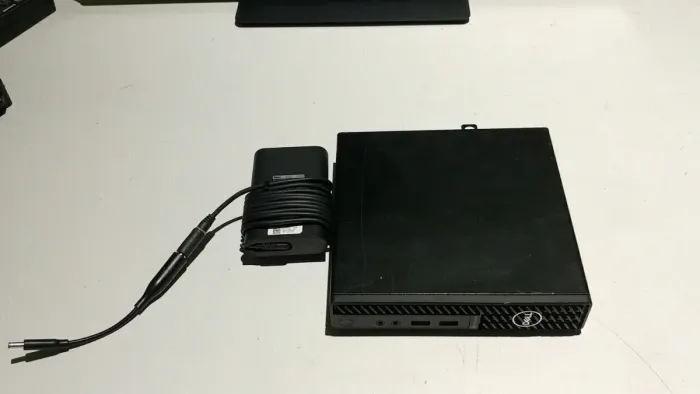 Неттоп Dell Optiplex 3080 Micro USFF / Intel Core i5-10500T (6 (12) ядер по 2.3 - 3.8 GHz) / 16 GB DDR4 / 256 GB SSD / Intel UHD Graphics 630 б/в - зображення 2